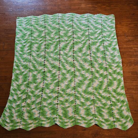 Vintage Handmade Crochet Afghan Blanket Throw Retro Chevron Granny Boho 50x48 - Picture 6 of 6